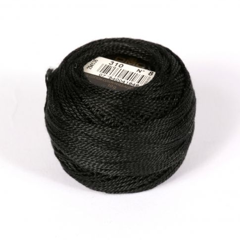 Bobine coton perlé 8 noir 336 82m