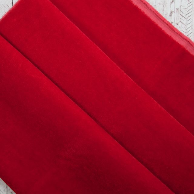 4mm Dense Straight Pillar Box Red Mohair