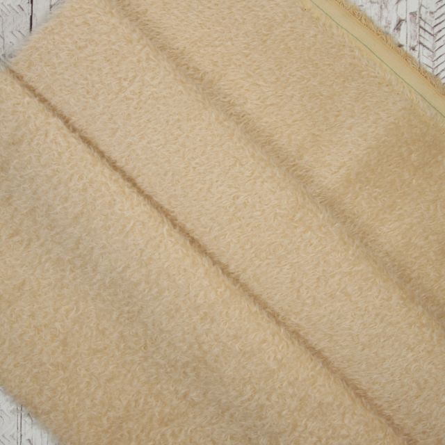 9mm Soft Cream Ratinee Mohair